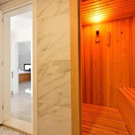 Aura Luxury-modern Stylish For 6 Peeople ヴィラ フェティエ