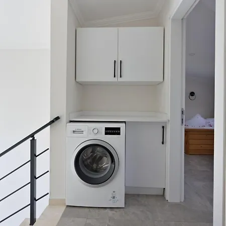 Aura Luxury-modern Stylish For 6 Peeople
